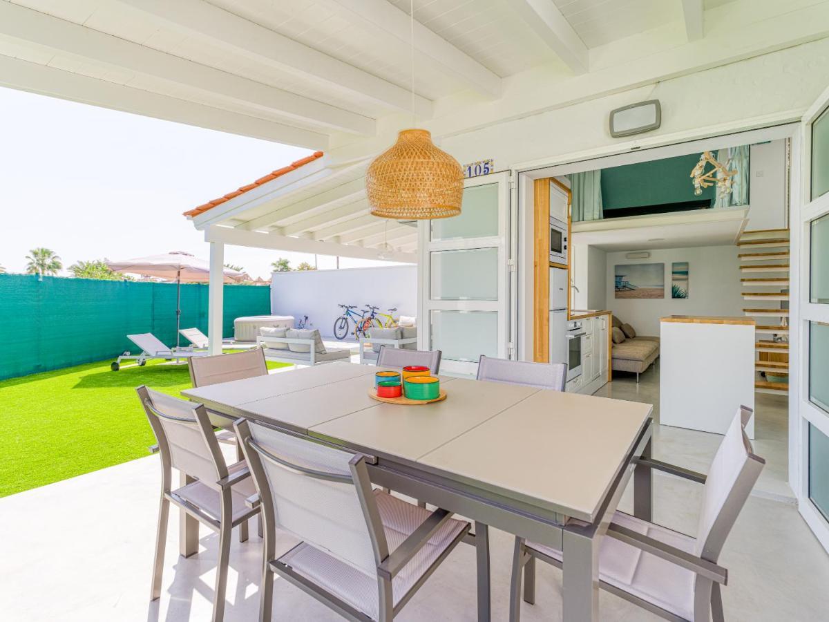 Aquarium Bungalow Private Jacuzzi, 3 Bedrooms, Ac And Bikes 마스팔로마스 외부 사진